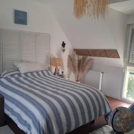 Maison Ensoleillée A Pied Villa *